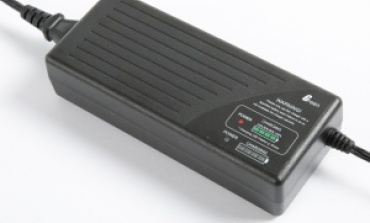 基于MAX1501帶溫度補償?shù)匿囯x子電池充電器的開發(fā)設(shè)計