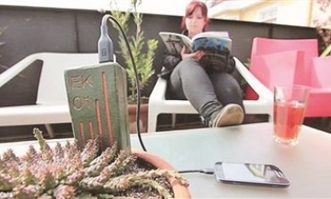 生物充電器挑戰電池續航瓶頸